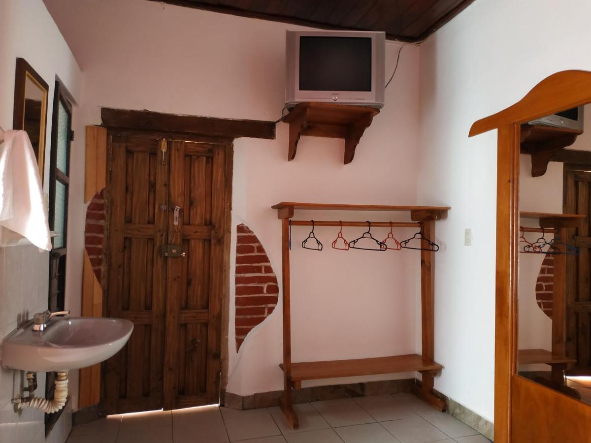 Hotel Alexandria San Cristóbal de Las Casas Екстериор снимка